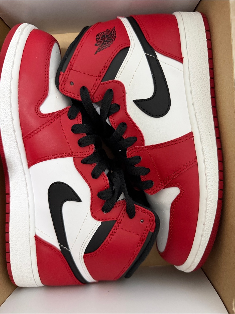 Retro Jordan 1 Chicago high 6.5Y